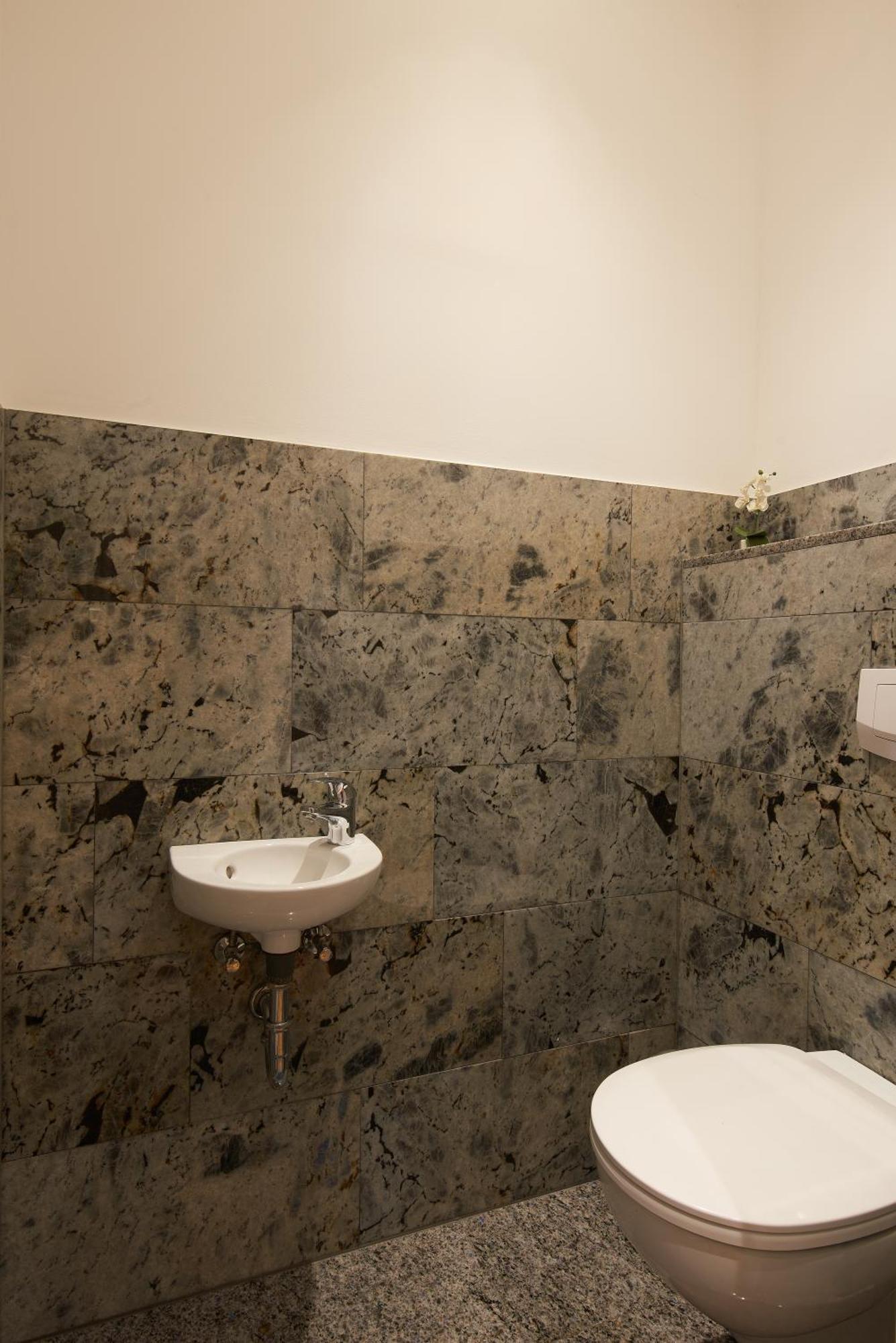 Schonbrunn Palace Free Parking And 24h Check-in * Wien